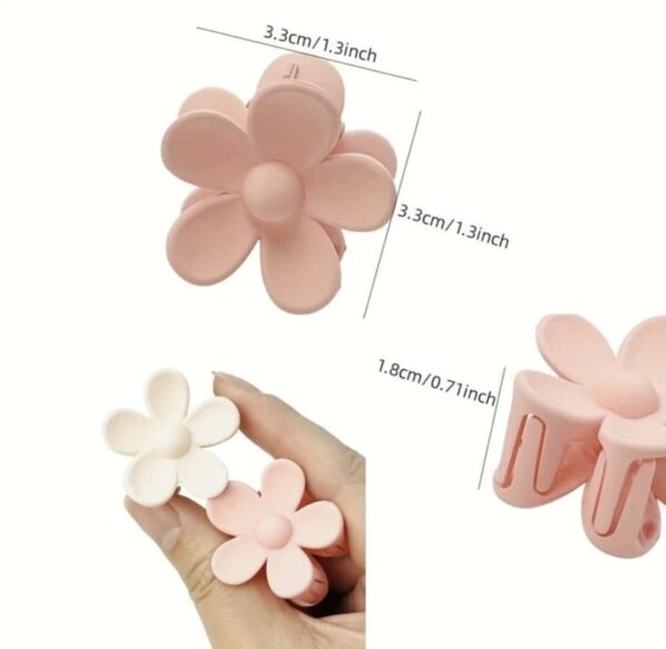 Mini Flower Retro Hair Clip - Image 2