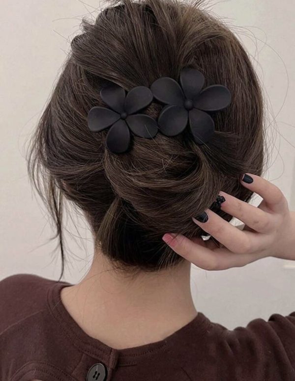 Acrylic Flower Hairclip - Image 4