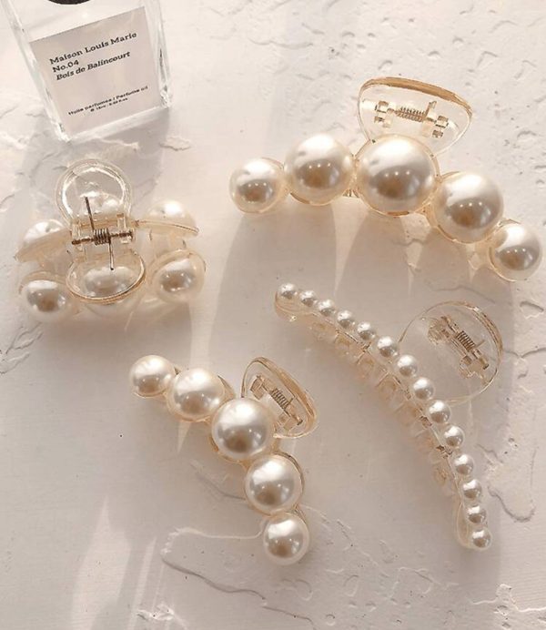 Pearl Hair Claw Clip Set
