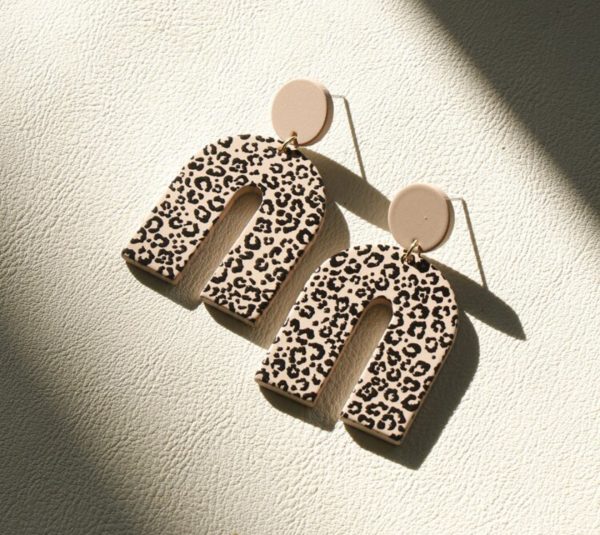 U Shape Leoprad