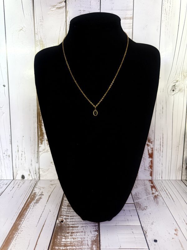 Pendant Necklace Gold - Image 4